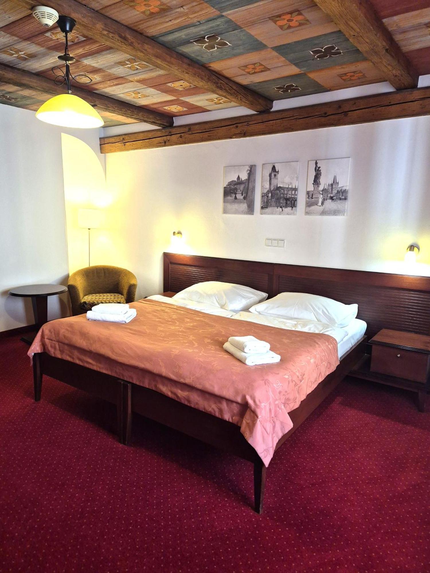 Lippert Otel